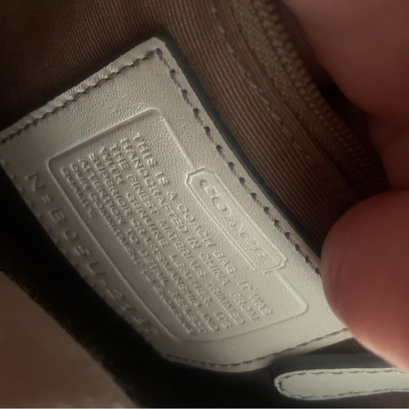 *VINTAGE COACH Bag - White Leather Monogram Purse 🤍 - Picture 5 of 6